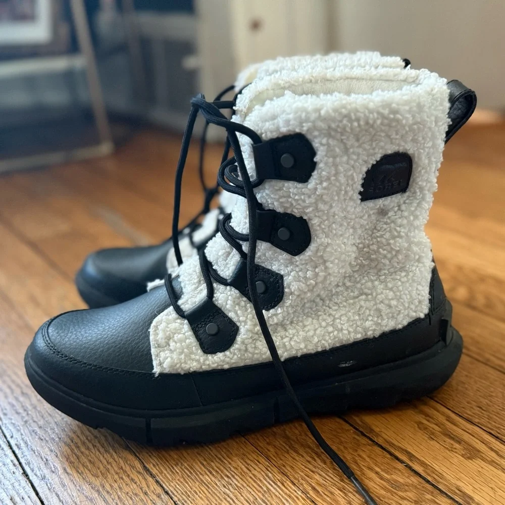 Sorel Women's Explorer II Joan Cozy Boots - Size 8.5